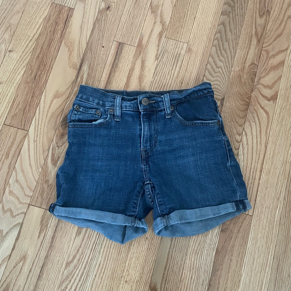 ✨2/$12✨  Levi’s jean shorts